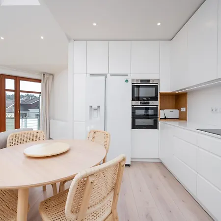 Classy White By Oneapartments Apartment *