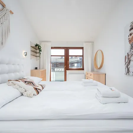 Classy White By Oneapartments * Gdansk